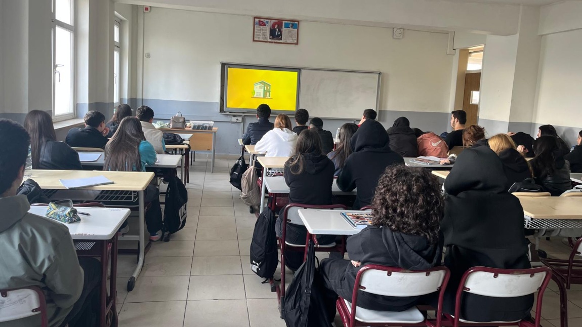 Okulumuzda İlk Ders Afet Farkındalık Eğitimi Yapıldı. . .